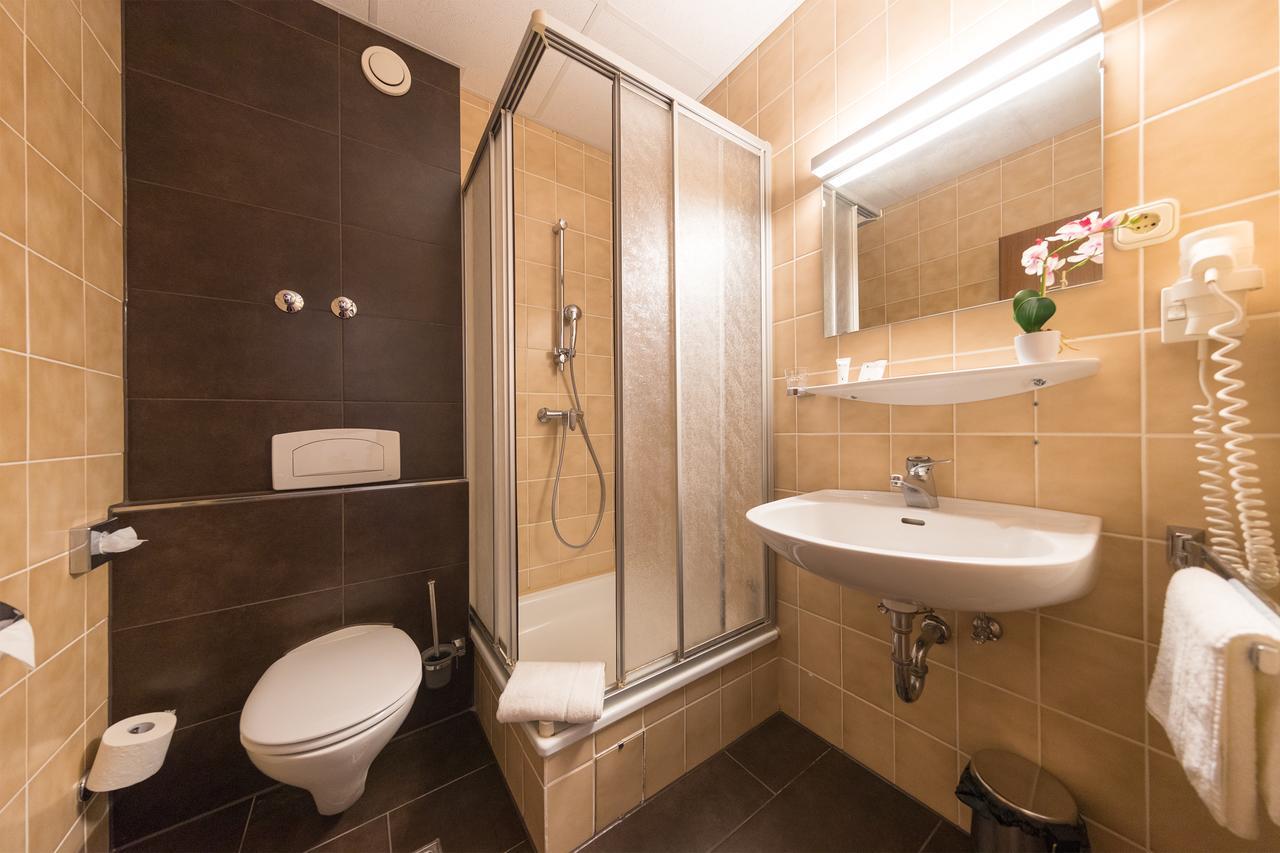 Cityhotel ユルツェン 部屋 写真