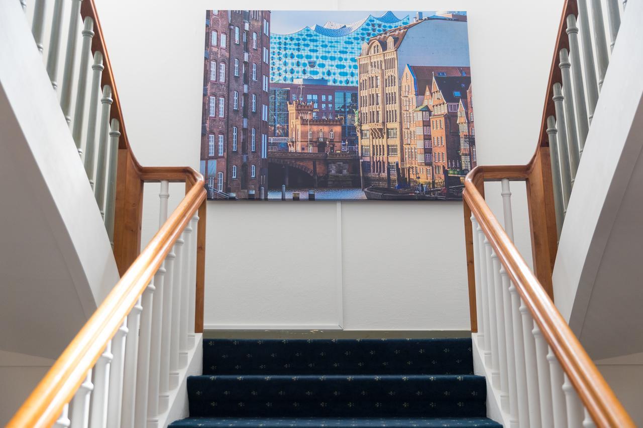 Cityhotel ユルツェン エクステリア 写真